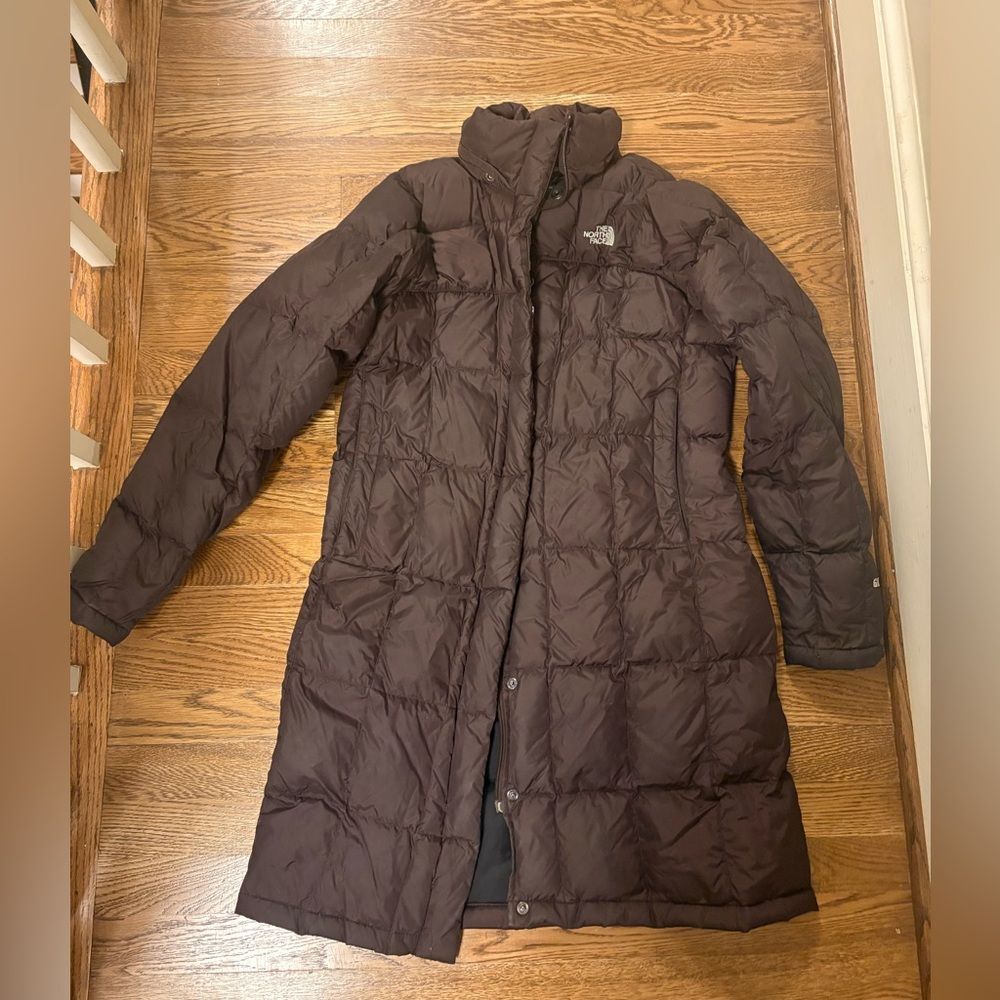 The North Face Women's Metropolis Dark Brown Down Puffer Jacket. Medium